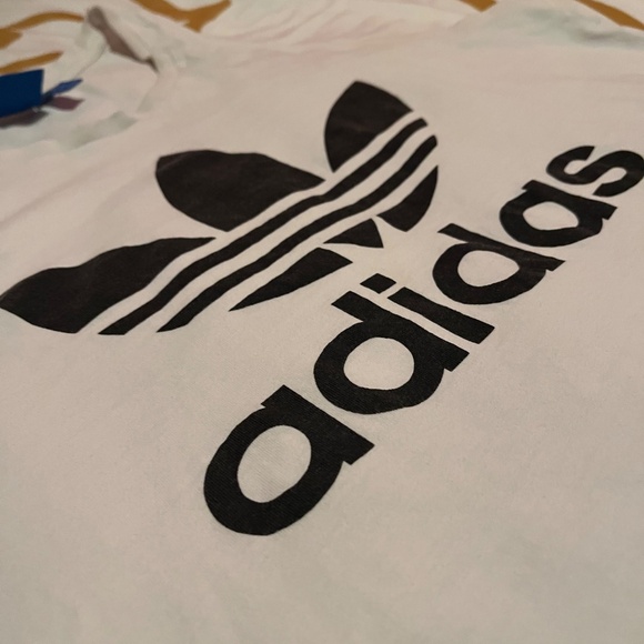 Adidas “Classic Original Logo” Athletic Fit Tank Top. LARGE - Picture 2 of 5